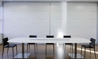 Meeting table available with rectangular or oval tops, combined with round or square brushed stainless steel bases. Optional is the desk cable management in extruded aluminum.