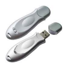 collega solitamente tramite USB CHIAVETTA/PENNETTA USB