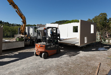 a travi in legno lamellare certificato. Strato di barriera vapore.