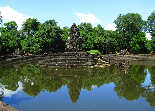 delicatezza e precisione persino a quelli presenti all interno di Angkor Wat.