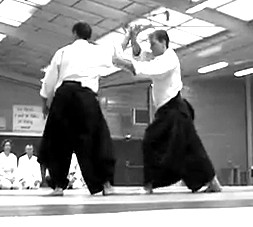 MAE RYO KATA DORI (presa anteriore