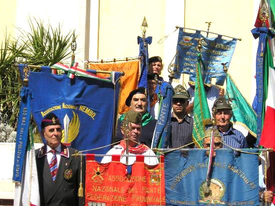 (PN) con la propria Bandiera Sezionale alla 17 a celebrazione commemorativa della