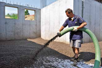 L impiego dell argilla espansa sfusa è l applicazione che massimizza i benefici di isolamento termico del pavimento contro terra ed ottimizza le tempistiche esecutive, particolarmente idonea per