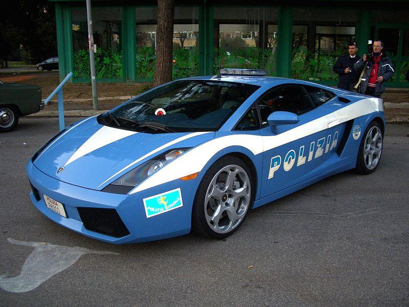 Una delle tre Lamborghini Gallardo, in dotazione alla Polizia stradale