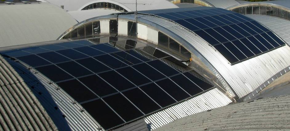 Figura 13 Schema esemplificativo di un installazione non idonea alla classificazione dell impianto fotovoltaico nella categoria su edifici Motivazione: il modulo non è appoggiato alla