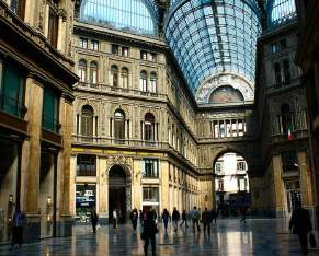 MARE MAGNUM Una passeggiata per strade e piazze ricche di chiese, palazzi e monumenti espressione di arte e cultura centenaria di grande bellezza e suggestività,