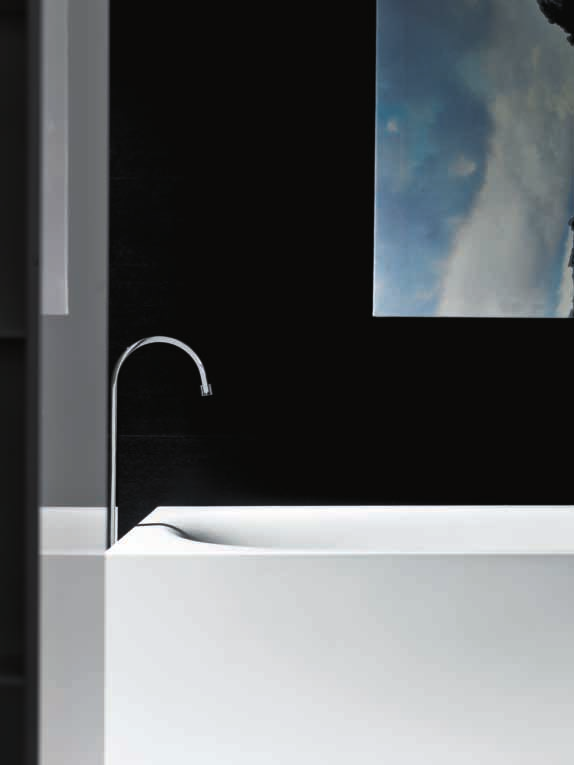 style and discreet fascination of a refined collection reach maximum expression in the Shape bath.