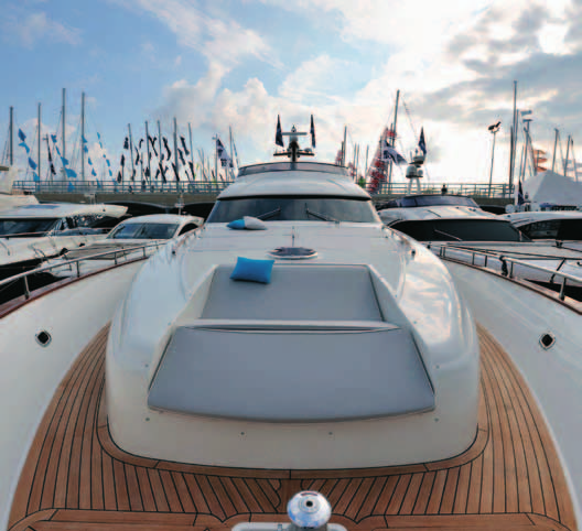 Exterior Austin Parker 72 is the top of the range that recalls the classical Maine lobster boats.