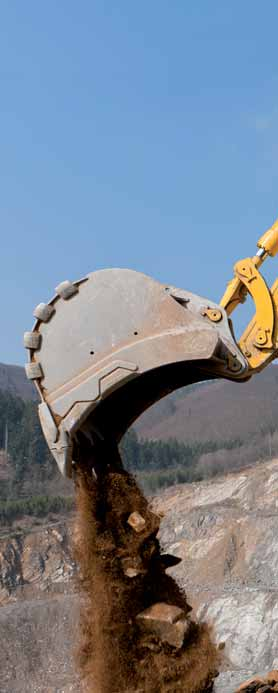 Potente ed ecologico Motore Komatsu ecot3 a basso consumo Progettato e prodotto da Komatsu, il motore SAA6D140E-5 fornisce coppia elevata, migliori prestazioni alle basse velocità e ridotti consumi