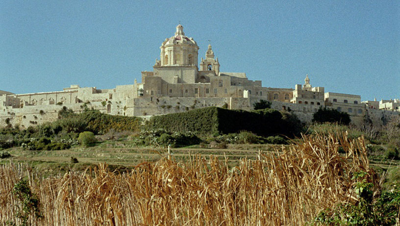 grandi feudatari siciliani e spagnoli che fecero di Malta la propria dimora a partire dal XII secolo. I loro imponenti palazzi costeggiano le strade strette e ombreggiate.