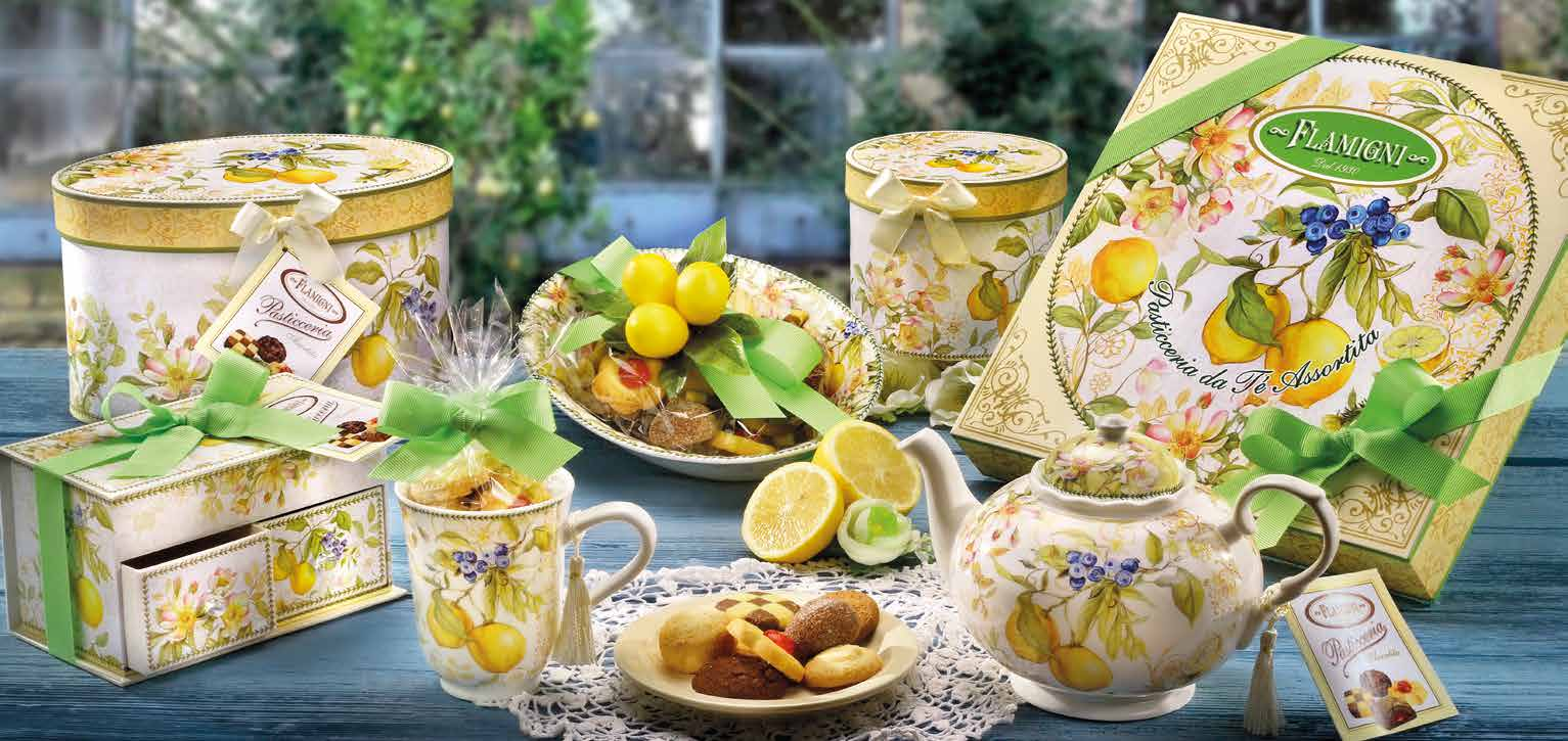 La combinazione vetrina I limoni Un fresco decoro di limoni per una vetrina dal forte sapore mediterraneo Interamente confezionata con assortimento primavera.