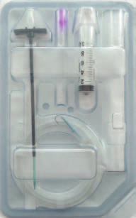 dilatatore in HDPE (lunghezza 17 cm); 1 guida metallica con punta a "J " flessibile (Ø 0,038 mm X lunghezza 50 cm), dotata di idoneo dispositivo conico per