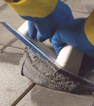 Particolarmente indicato per la stuccatura di superfici estese, come: pavimenti e rivestimenti in piastrelle ceramiche in industrie dove è richiesta elevata resistenza agli attacchi acidi (cucine