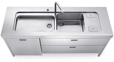 Multifunction cold-door electric oven, three stainless steel drawers. Top in Corian, sei cassetti inox.