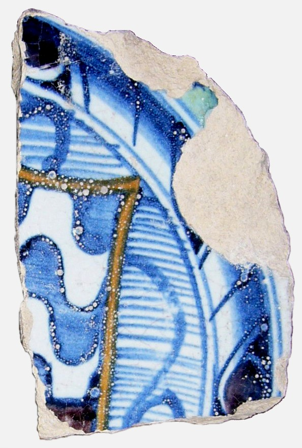 lavori effettuati negli anni Ottanta al Convento di San Paterniano e testimoniano la diffusione di una particolare tipologia ceramica di cui si è già ampiamente parlato in un recente studio 16.