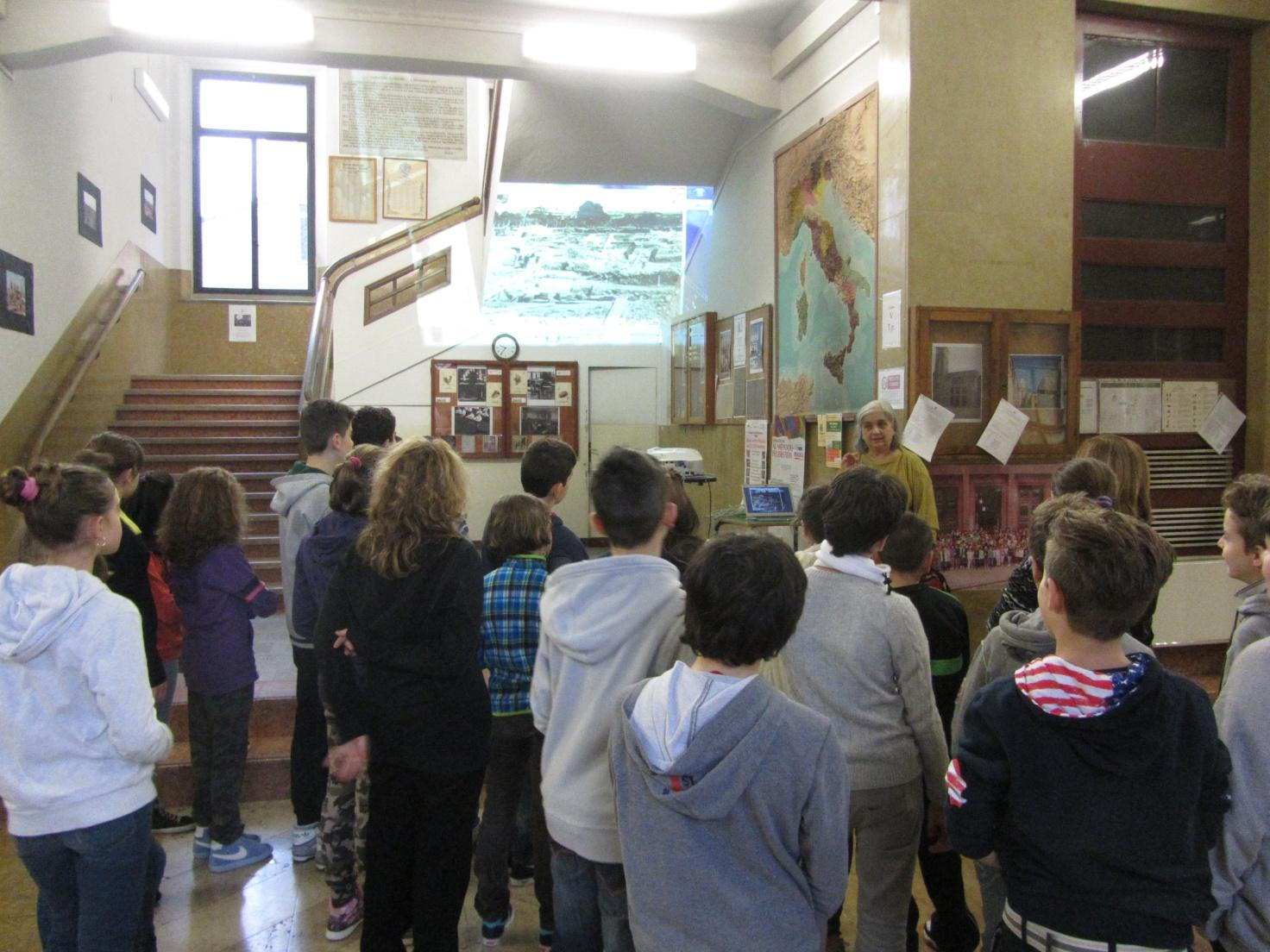 Progetto 80 Scuola Alda Costa 1933-2013 MOSTRA CATTEDRA E BANCHI DELLA SCUOLA DI IERI Numerose classi dell Istituto Comprensivo Alda