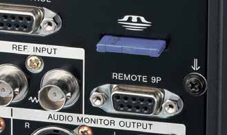 Videoregistratore digitale HDW-S280 Pannello posteriore Alimentazione AC/DC o batteria Il registratore HDW-S280 può essere alimentato con AC, DC e batteria*, consentendo una maggiore versatilità in