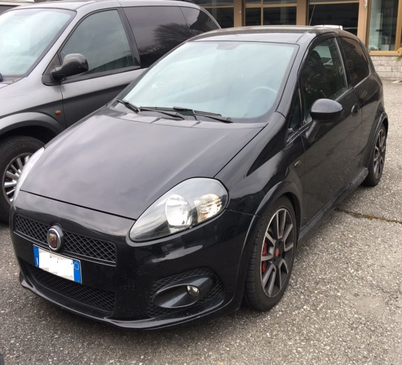 FIAT PUNTO ABARTH Anno prima immatricolazione 2009 Km percorsi 110.