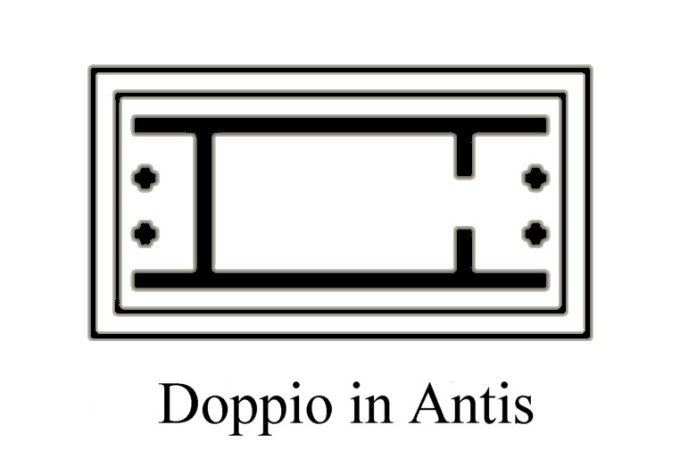 Il tempio doppiamente in antis presenta anche sul retro della cella un secondo pronao, uguale per forma e dimensione a quello anteriore. Esso prendeva più propriamente il nome di opistòdomo6.