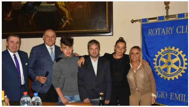 Gabriele Pellegri di Collagna ha vinto il Premio Bontà By Redazione 07 Nov 2015 Ha solo 14 anni ma da tempo si prende cura di un amico più grande con un'infanzia difficile alle spalle.