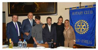 6 novembre 2015 Temi: Cittadinanza, Intercultura Il Rotary Club assegna il Premio della Bontà a Gabriele Pellegri Gabriele Pellegri ha 14 anni, abita con la mamma Cinzia a Collagna e da molti anni si