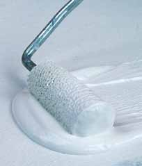 Può essere applicato a rullo, pennello, spazzolone o pompa airless. 1-1,5 kg/m² in due mani. Assicurarsi che i supporti siano puliti, asciutti ed esenti da parti friabili.