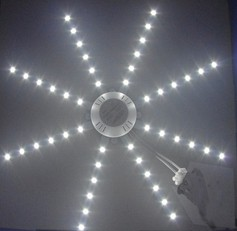 lumen calda+fredda) Assorbimento: 20 W (40 watt