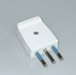 250V~ Mobile plug 2P+T 16A 250V~ italian standard Fiche mobile 2P+T 16A 250V~ standard italien Clavija mòvil 2P+T 16A 250V~