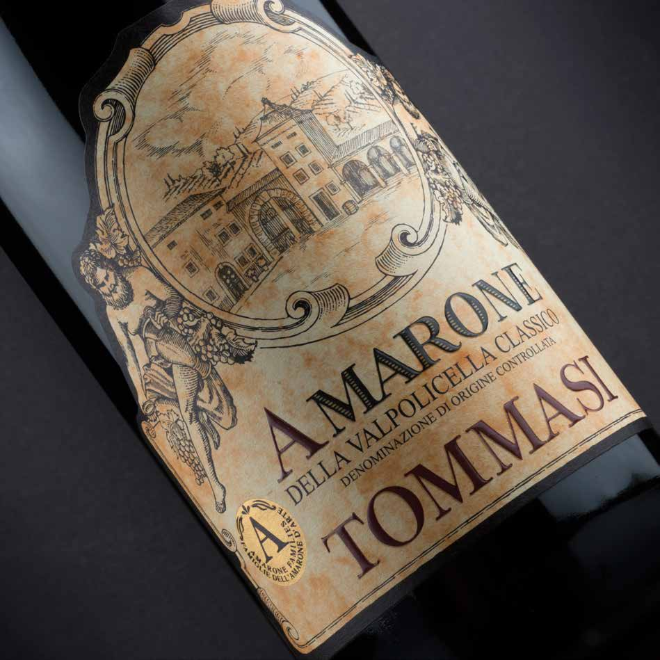 AMARONE CLASSICO 2009 Vigneti: La Groletta e Conca d Oro, Valpolicella Classica Uve: Corvina 50%, Corvinone 15%, Rondinella 30%, Molinara 5% Maturazione: 3 anni in botti grandi di rovere di Slavonia.