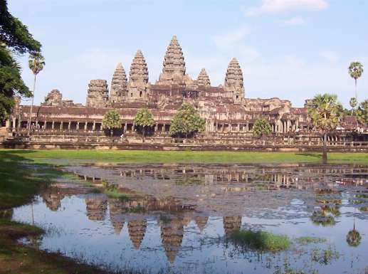 Giorno 22 (Domenica, 18/08/2013) : SIEM REAP ANGKOR WAT PARTENZA (B) Appuntamento con la vostra guida pressi il vostro hotel, con la quale partirete alla scoperta del meraviglioso tempio di Angkor