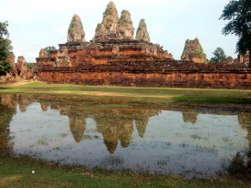 Pre Rup Pre Rup è un tempio di Angkor, in Cambogia. Costruito come tempio di stato del re Khmer Rajendravarman e dedicato nel 961 o agli inizi del 962.