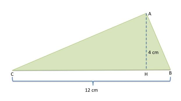 www.matematicamente.it Verifica II liceo scientifico: Sistemi, Radicali, Equiestensione 15 1. Nel triangolo rettangolo ABC, l altezza relativa all ipotenusa è AH.