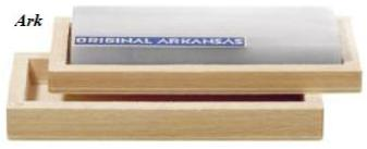 Pietra per affilatura ARKANSAS in scatola di legno 59,00 Dimensini: 125 x 50 mm.
