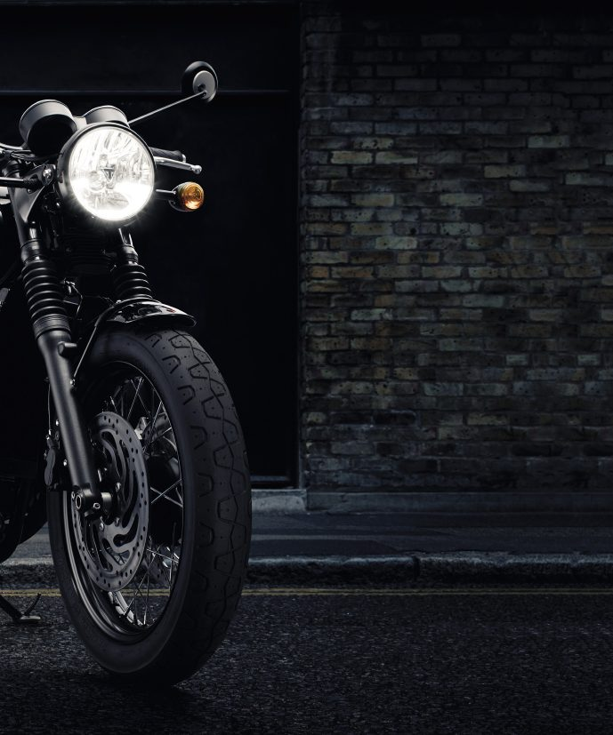 La Bonneville T120 Black è un autentica icona del motociclismo, con una prestigiosa