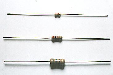 Resistori La resistenza rappresenta la capacità di un corpo qualunque di opporsi al passaggio della corrente elettrica, e in un conduttore di lunghezza l e di sezione S, caratterizzato da una