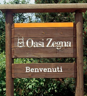 Il territorio e il Progetto Oasi Zegna L'Oasi Zegna valorizza un area montana protetta che si estende per circa 100 Km2 in Piemonte, nelle Alpi Biellesi, tra Trivero e la Valle Cervo.