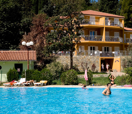 L'hotel Salinera dispone di 101 camera, tra cui anche camere famigliari e una suite.