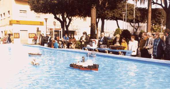 La piscina allestita sul piazzale era abbastanza grande e Lombardi ha sistemato in essa quattro boe, creando un piccolo percorso.