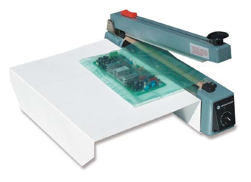 Buste anti umidità Buste per protezione anti umidità dei dispositivi. Disponibili in misure per stecche, vassoi e bobine SMD. Spessore standard 90 microns, disponibili anche 106 e 152 microns.