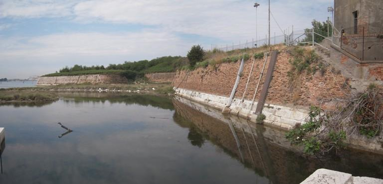 bocche lagunari e di porto, delle quali Chioggia era la più meridionale e, dunque, la prima ad essere incrociata dalla navi risalenti il Mare Adriatico da sud.