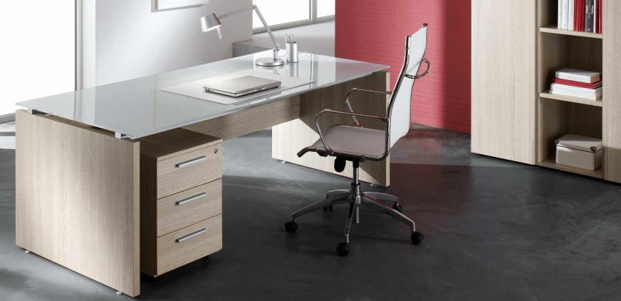 Scrivania standard Prezzo: fr. 495,70 Scrivania moderna e ideale, pratica per ufficio, bianco, 100x175 cm Codice: EFO-020 Scrivania professionale Prezzo: fr.