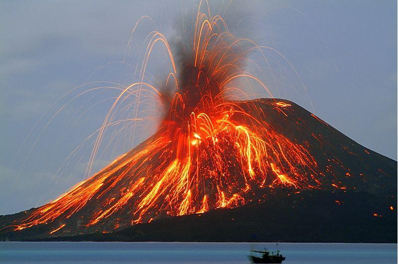 scivolo naturale detto SCIARA del FUOCO nel quale i