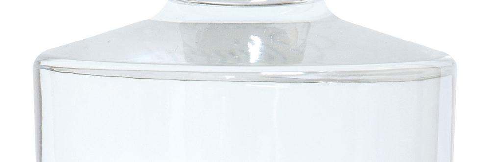 Première Canne è un rhum bianco unico, prodotto da puro e fresco succo di