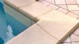 BORDI PISCINE CEMENTO Pietre di bordo realizzate in graniglia di marmo e cemento per la finitura del bordo vasca piscina.