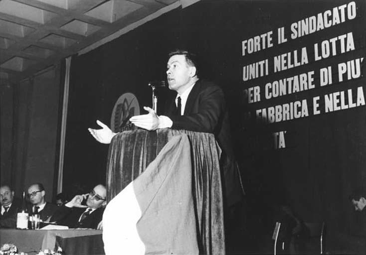 Comune: Milano Data: 1964/02/28-1964/03/01 interni - conflitto sociale politica - condizione operaia comunicazione - sindacato NOMI Trentin, Bruno - Fumagalli, Angelo - Boni, Piero VII Congresso