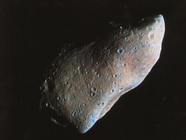 Gaspra E stato il primo pianetino ad essere studiato dalla sonda Galileo. Ha forma irregolare (all'incirca 19x12x11 km). Esegue una rotazione completa, antioraria, ogni 7 ore.