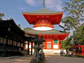 Tempio Todaiji Il T?dai-ji è uno dei monumenti più importanti della città di Nara, antica capitale del Giappone dal 710 al 794. Castello Nij? Il castello Nij?