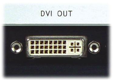 1.4 Collegamento dell'ingresso VGA al computer PC Notebook Nota È necessario utilizzare il cavo adattatore da DVI a VGA