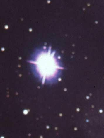 DENEB (Cigno) Ipergigante bianca (A2) m=1,2-1,3 d=1800 a.l.