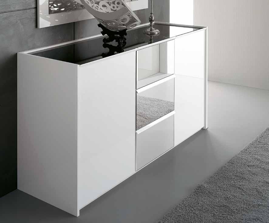 frontale laccato ghiaccio 3 doors white lacquered and 3 white lacquered drawers, mirror fumè top